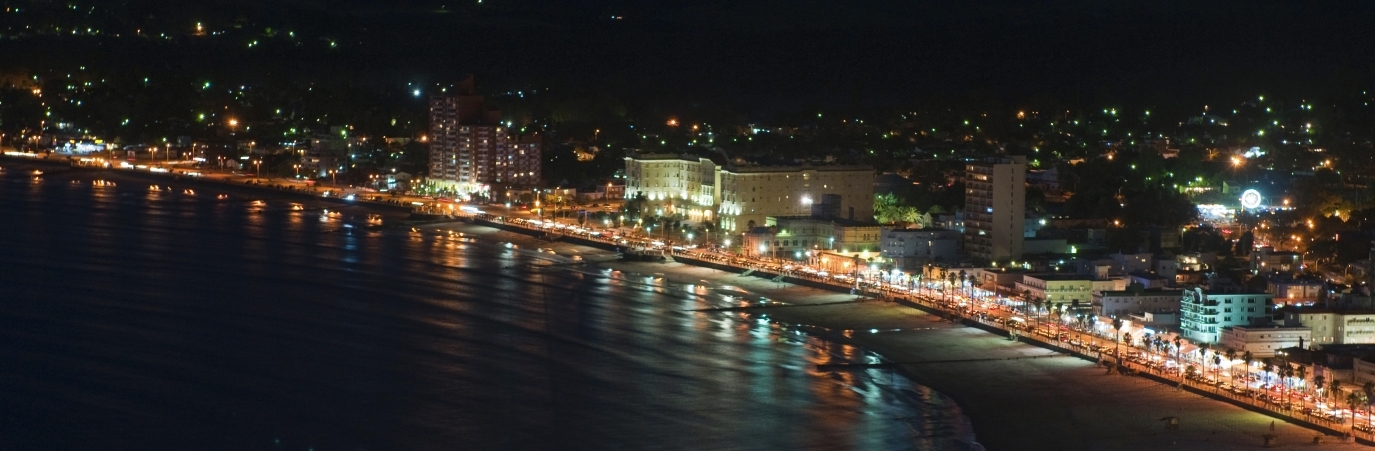 Centro de Piriápolis a la noche